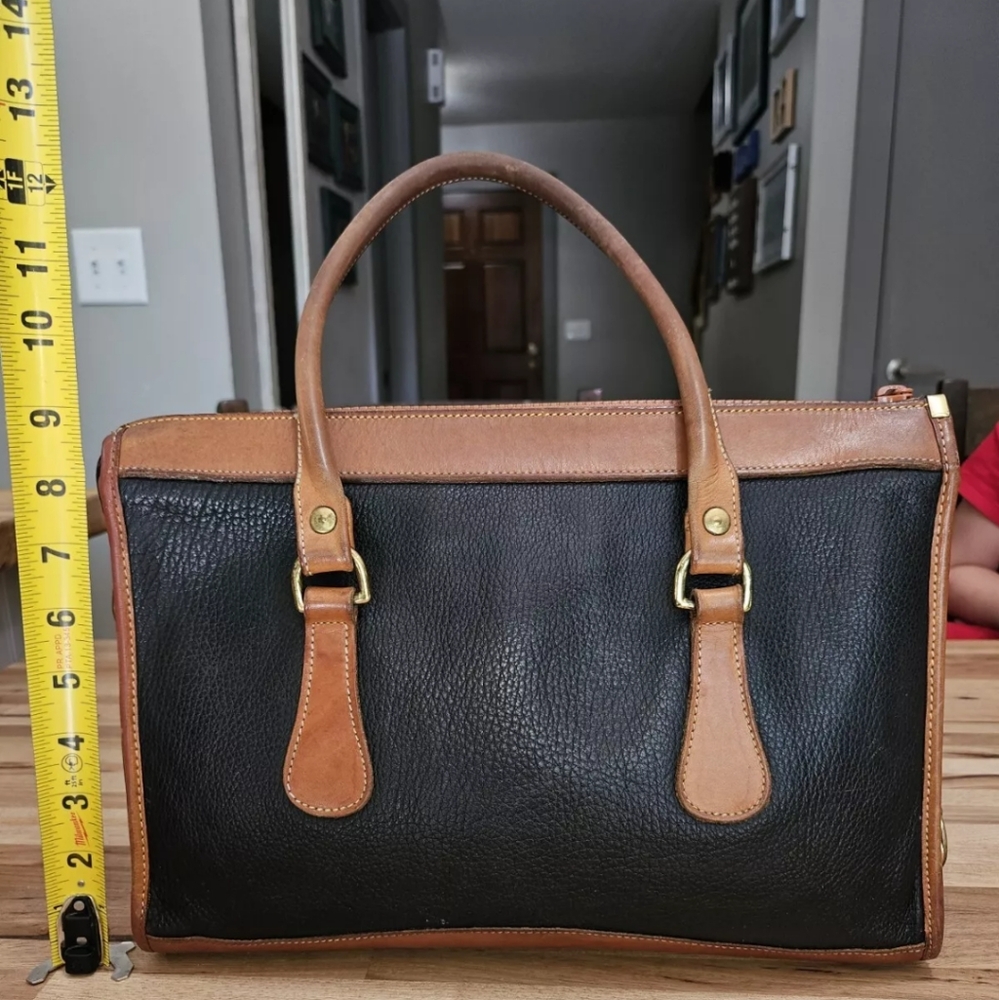Dooney & Bourke Vintage 1984 All Weather Leather Navy and Brown Shoulder Bag - Picture 3 of 8
